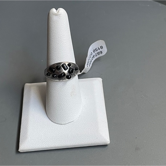 Free People Silver Tone Onyx Dome Ring, Size 8, NWT - Picture 8 of 13